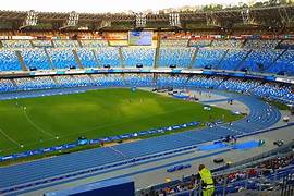 Napoli. Il San Paolo : lo stadio è fuori dalla zona ……