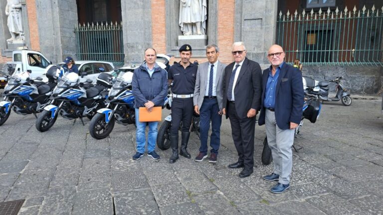 Napoli, Operazione di controllo sulle biciclette elettriche irregolari: sequestrati 21 veicoli